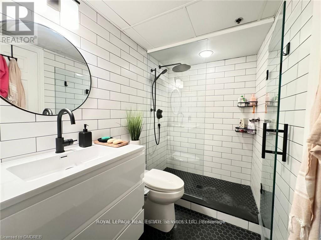 152 - 78 St Patrick Street, Toronto, Ontario  M5T 3K8 - Photo 9 - C12455543