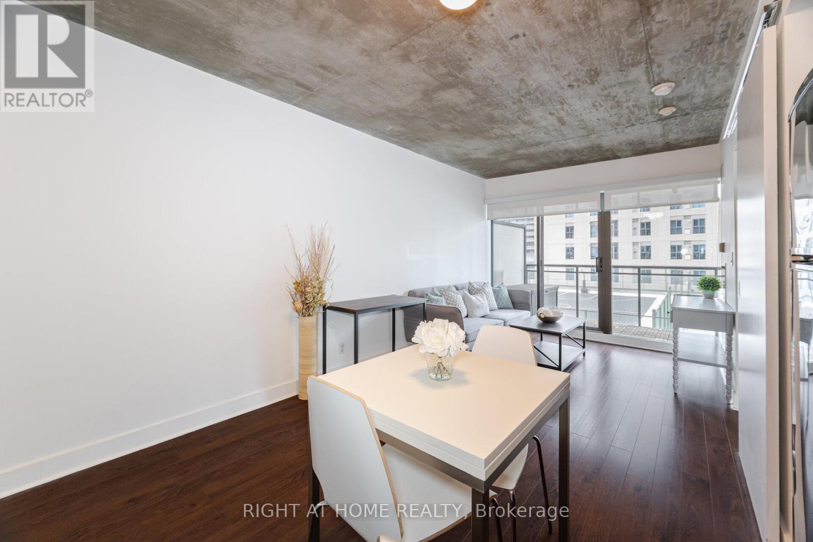 605 - 22 Wellesley Street E, Toronto, Ontario  M4Y 1G3 - Photo 11 - C12455544