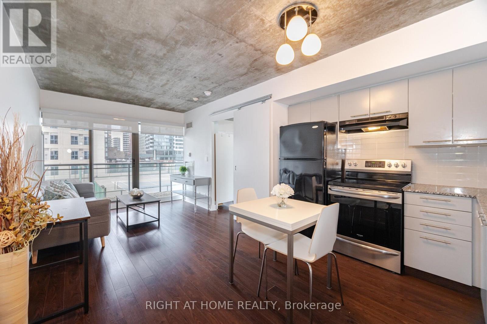 605 - 22 Wellesley Street E, Toronto, Ontario  M4Y 1G3 - Photo 12 - C12455544