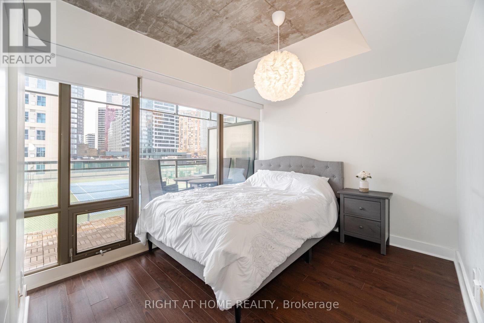 605 - 22 Wellesley Street E, Toronto, Ontario  M4Y 1G3 - Photo 18 - C12455544