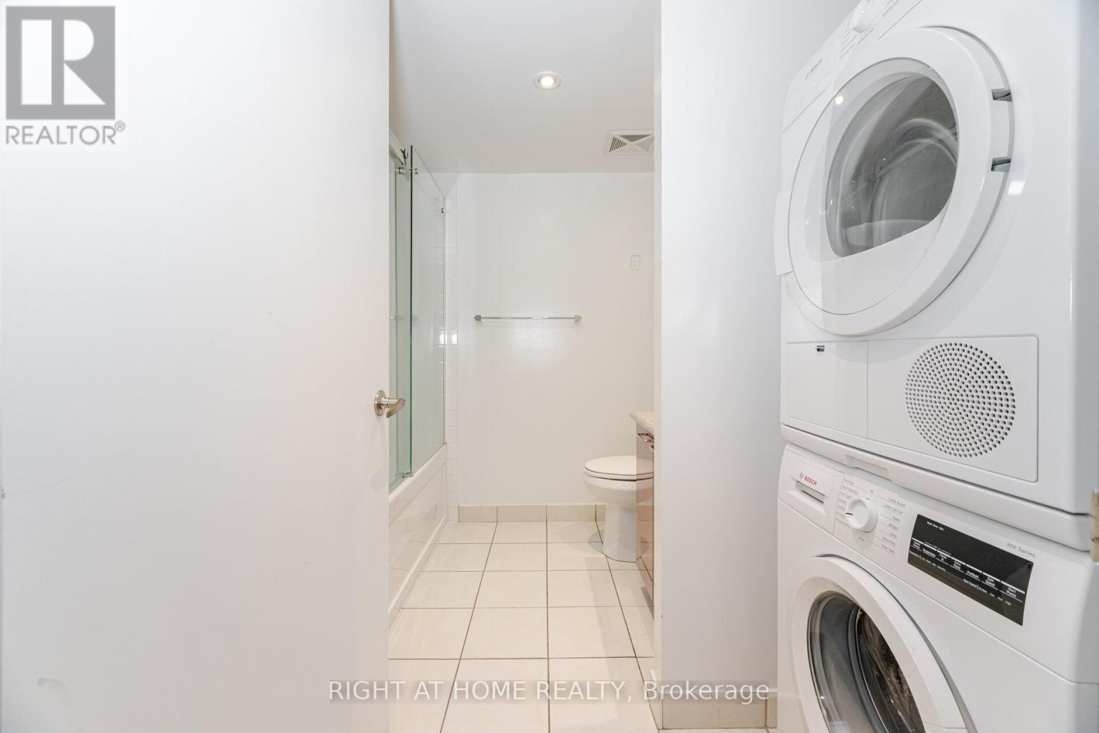 605 - 22 Wellesley Street E, Toronto, Ontario  M4Y 1G3 - Photo 22 - C12455544