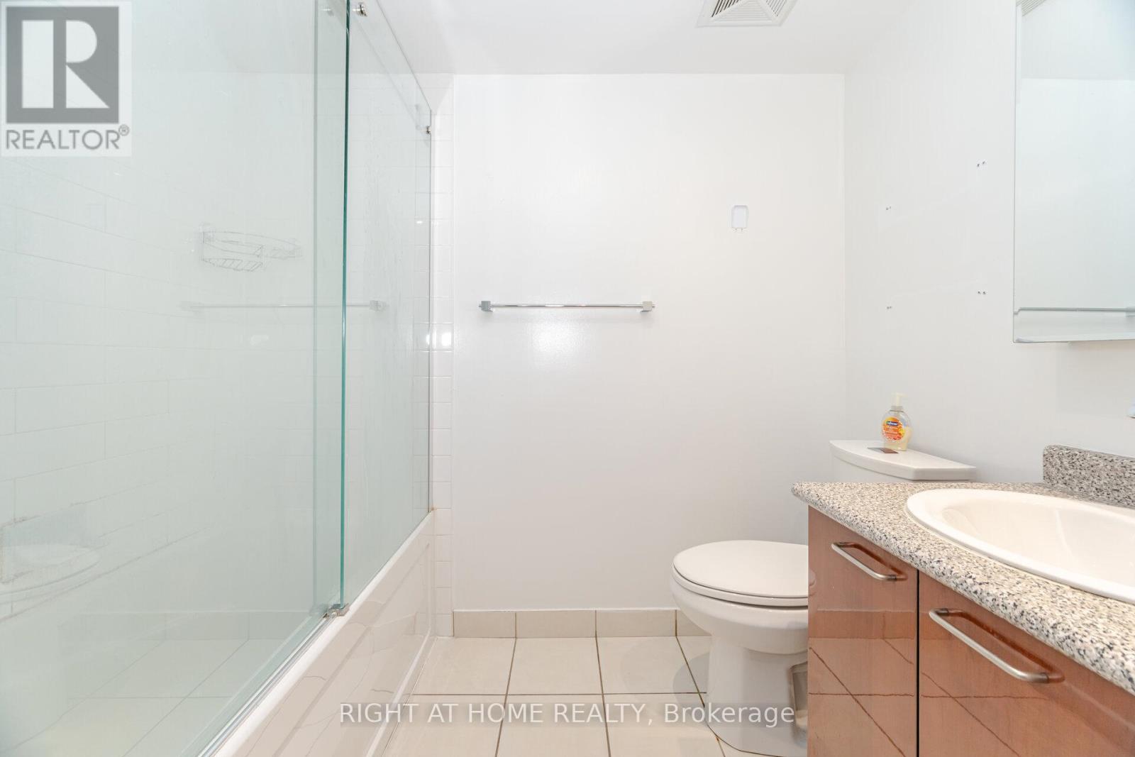 605 - 22 Wellesley Street E, Toronto, Ontario  M4Y 1G3 - Photo 23 - C12455544