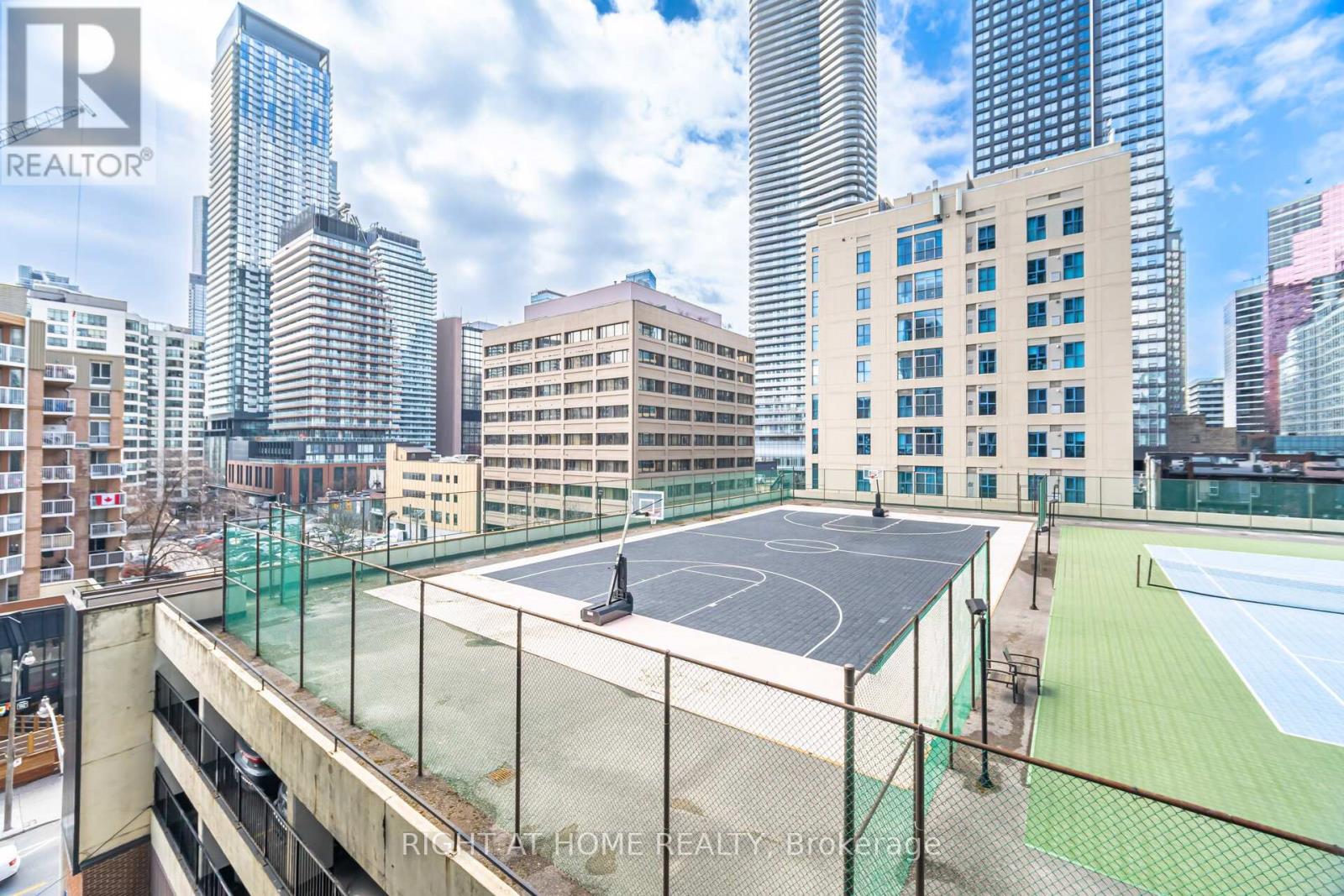 605 - 22 Wellesley Street E, Toronto, Ontario  M4Y 1G3 - Photo 28 - C12455544