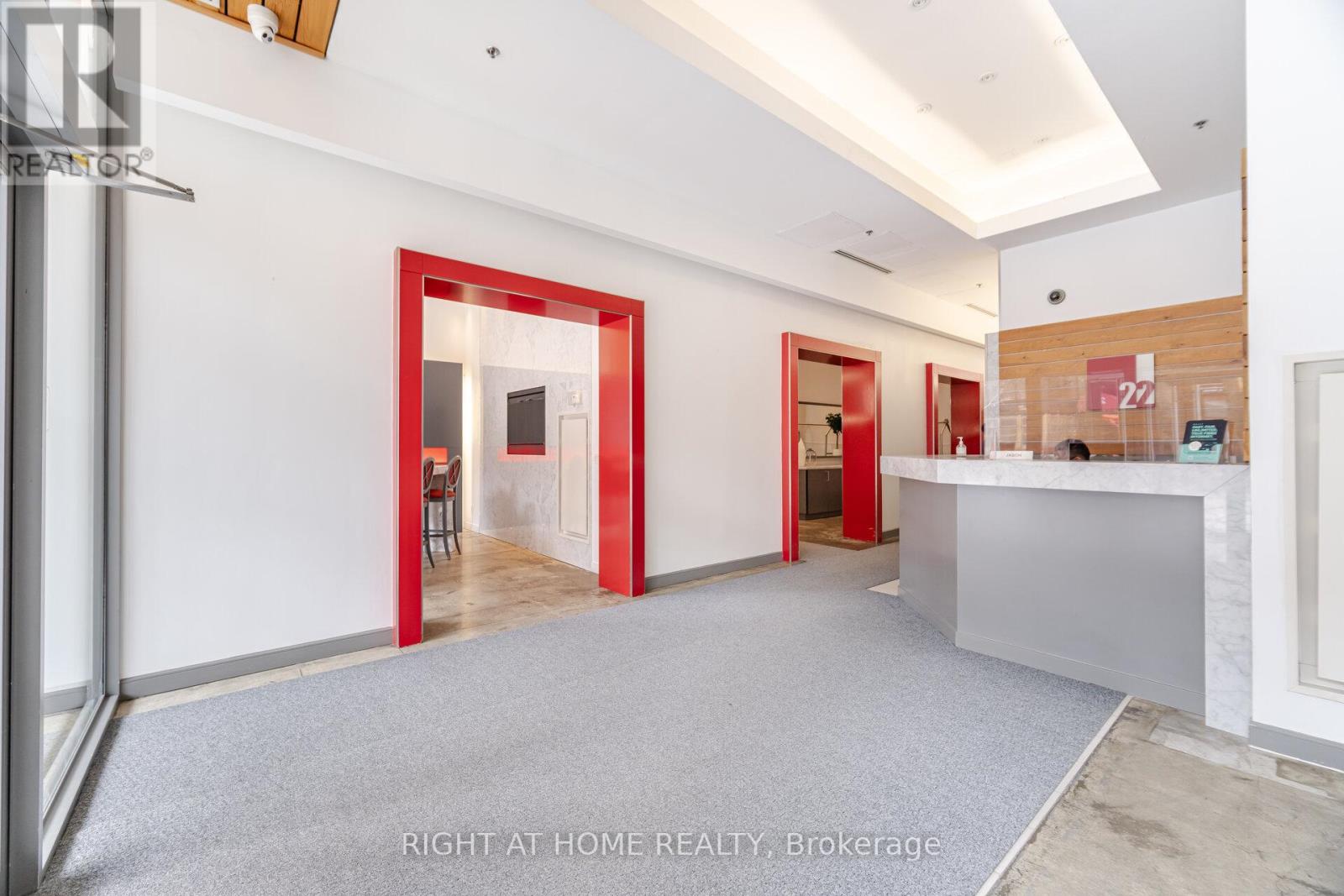 605 - 22 Wellesley Street E, Toronto, Ontario  M4Y 1G3 - Photo 3 - C12455544