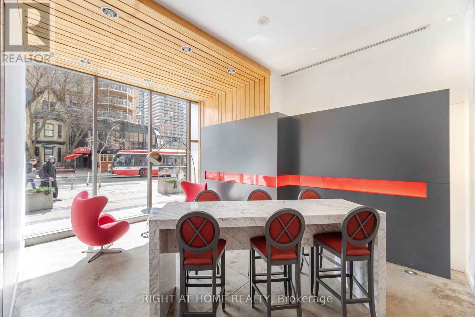 605 - 22 Wellesley Street E, Toronto, Ontario  M4Y 1G3 - Photo 30 - C12455544