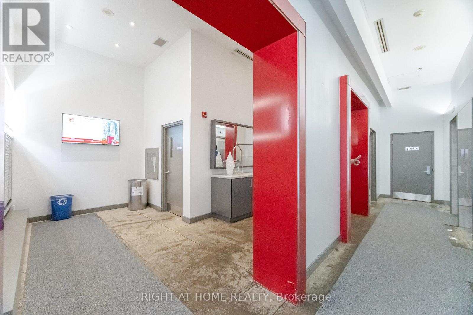 605 - 22 Wellesley Street E, Toronto, Ontario  M4Y 1G3 - Photo 31 - C12455544