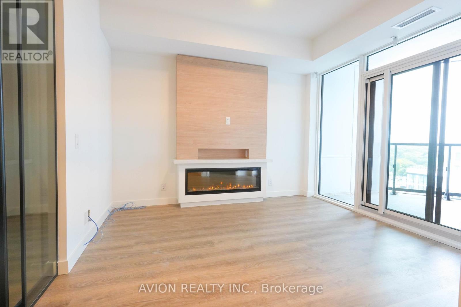 1315 - 1050 Eastern Avenue, Toronto, Ontario  M4L 0B7 - Photo 5 - E12455516