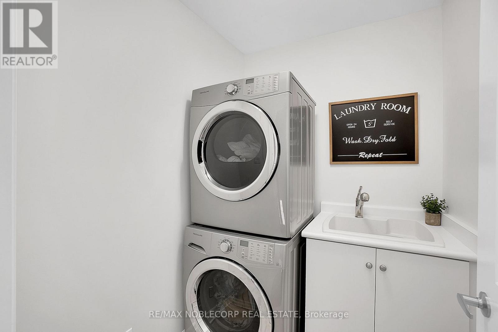 54 Wells Orchard Crescent, King, Ontario  L7B 0C6 - Photo 34 - N12455507