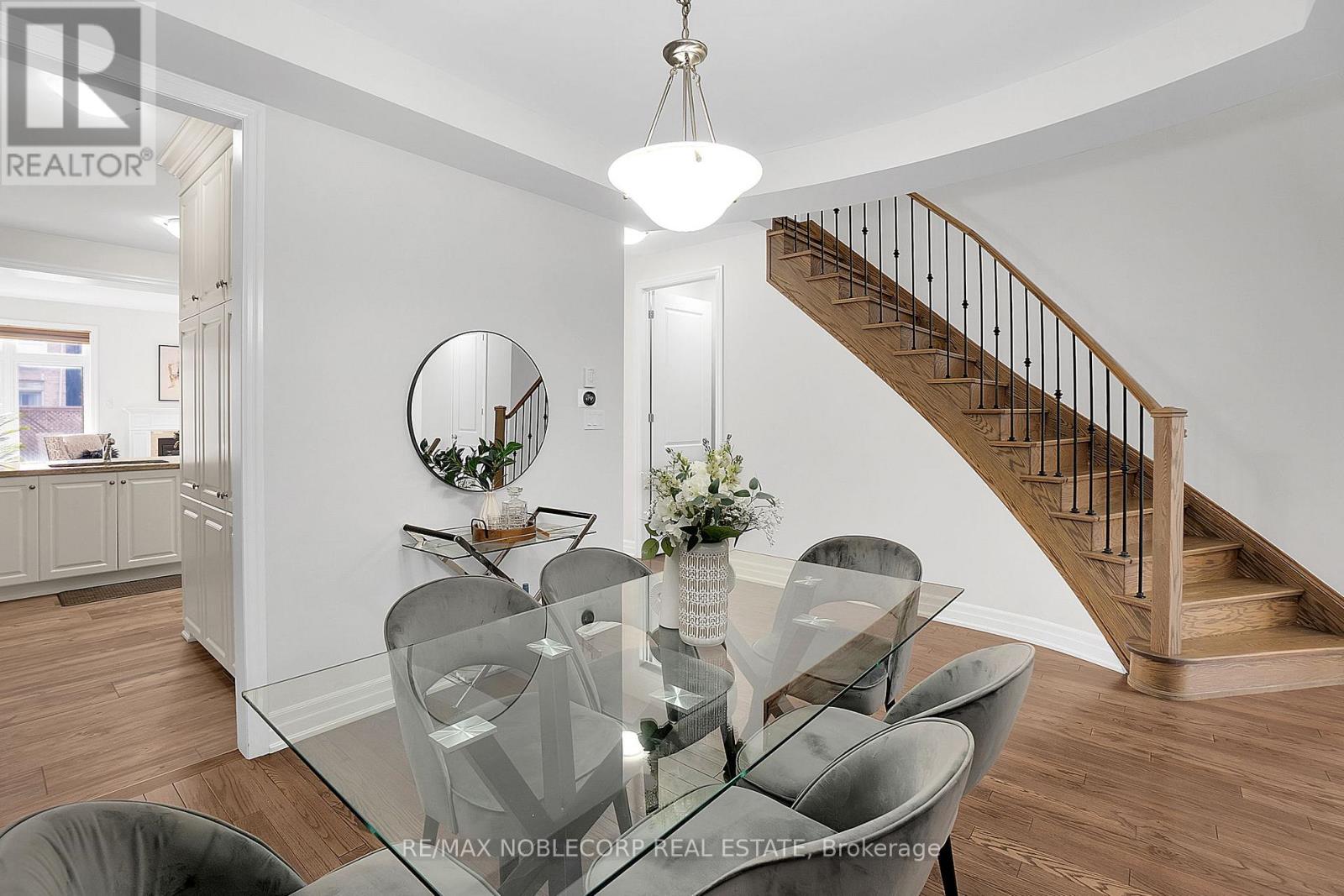 54 Wells Orchard Crescent, King, Ontario  L7B 0C6 - Photo 7 - N12455507