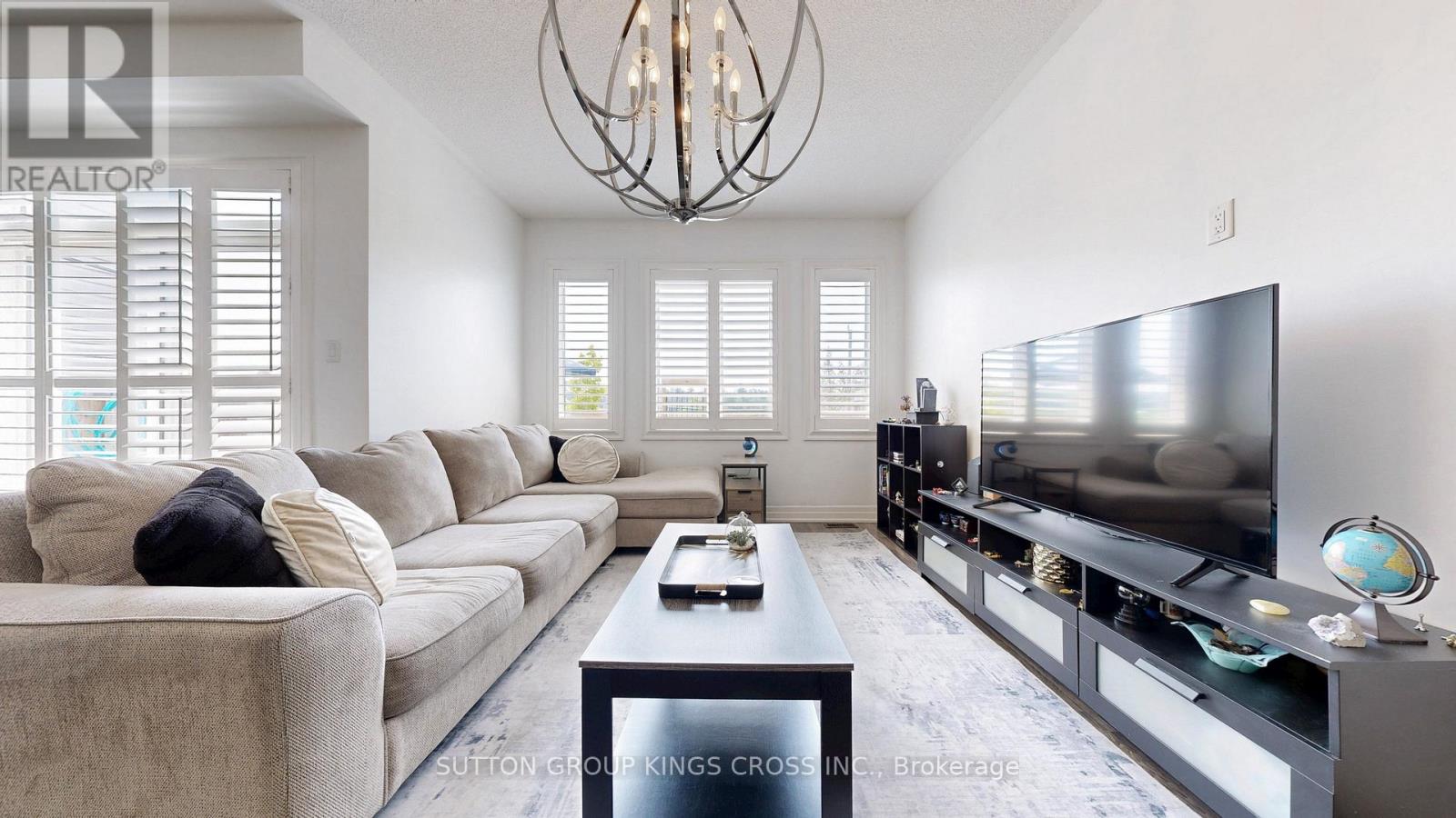 119 Wagner Crescent, Essa, Ontario  L0M 1B6 - Photo 6 - N12455530