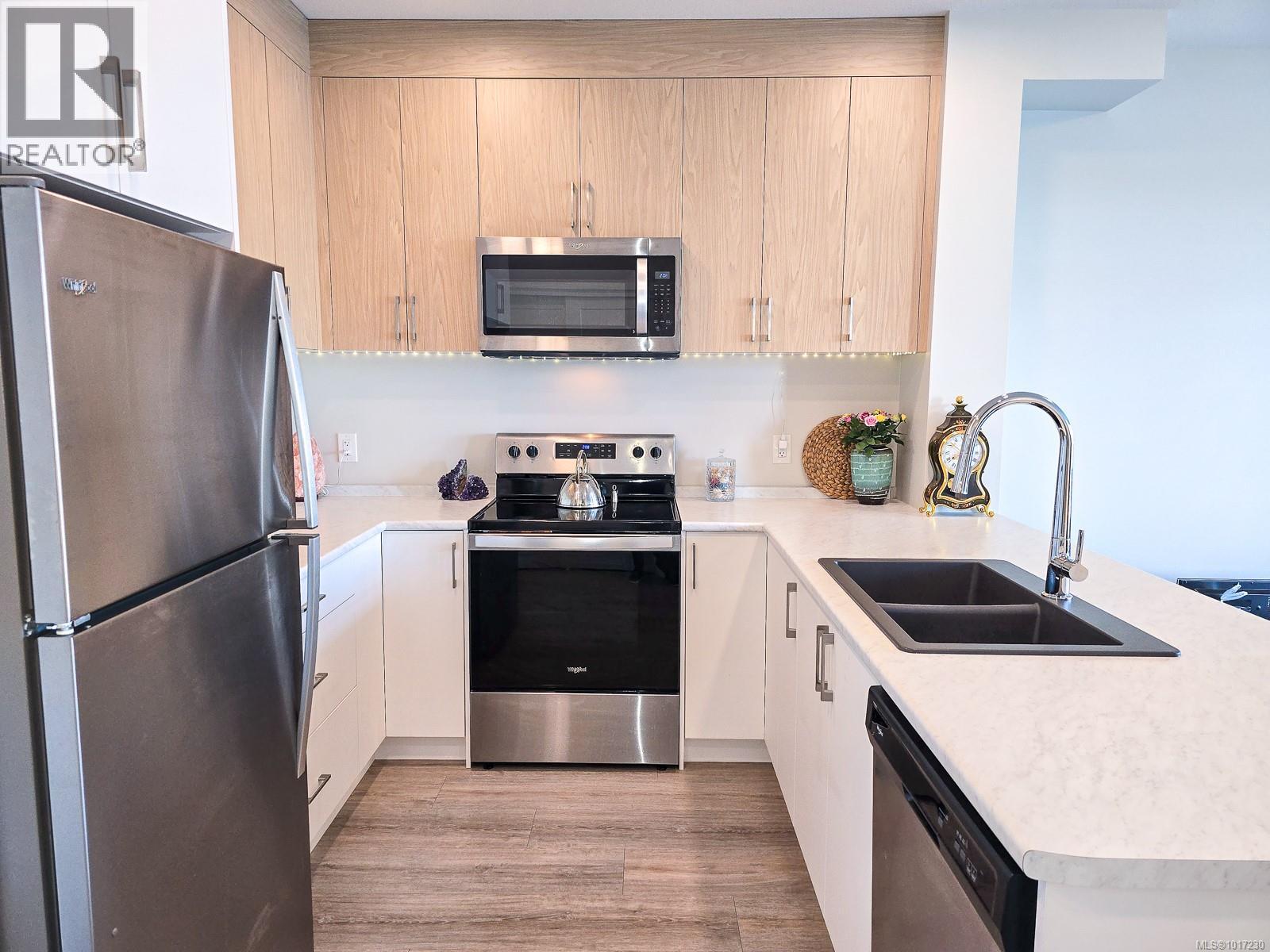 204 6544 Metral Dr, Nanaimo, British Columbia  V9T 2L8 - Photo 10 - 1017230