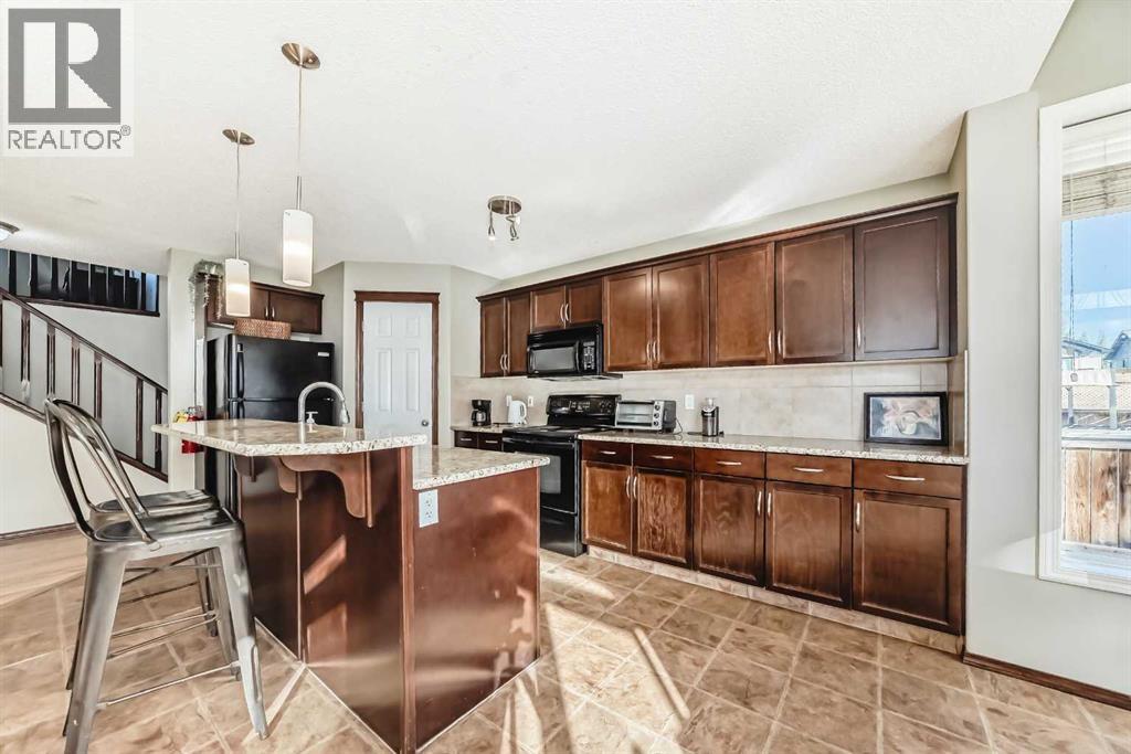 154 New Brighton Lane Se, Calgary, Alberta  T2E 0E2 - Photo 4 - A2259950