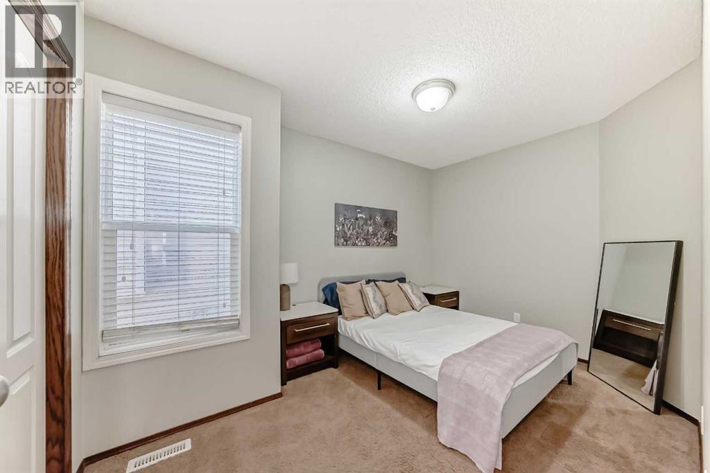 154 New Brighton Lane Se, Calgary, Alberta  T2E 0E2 - Photo 25 - A2259950