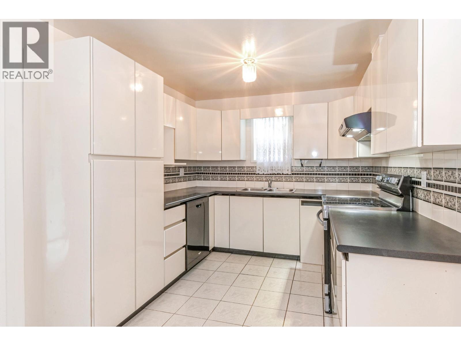 13351 Blundell Road, Richmond, British Columbia  V6W 1B6 - Photo 7 - R3057251
