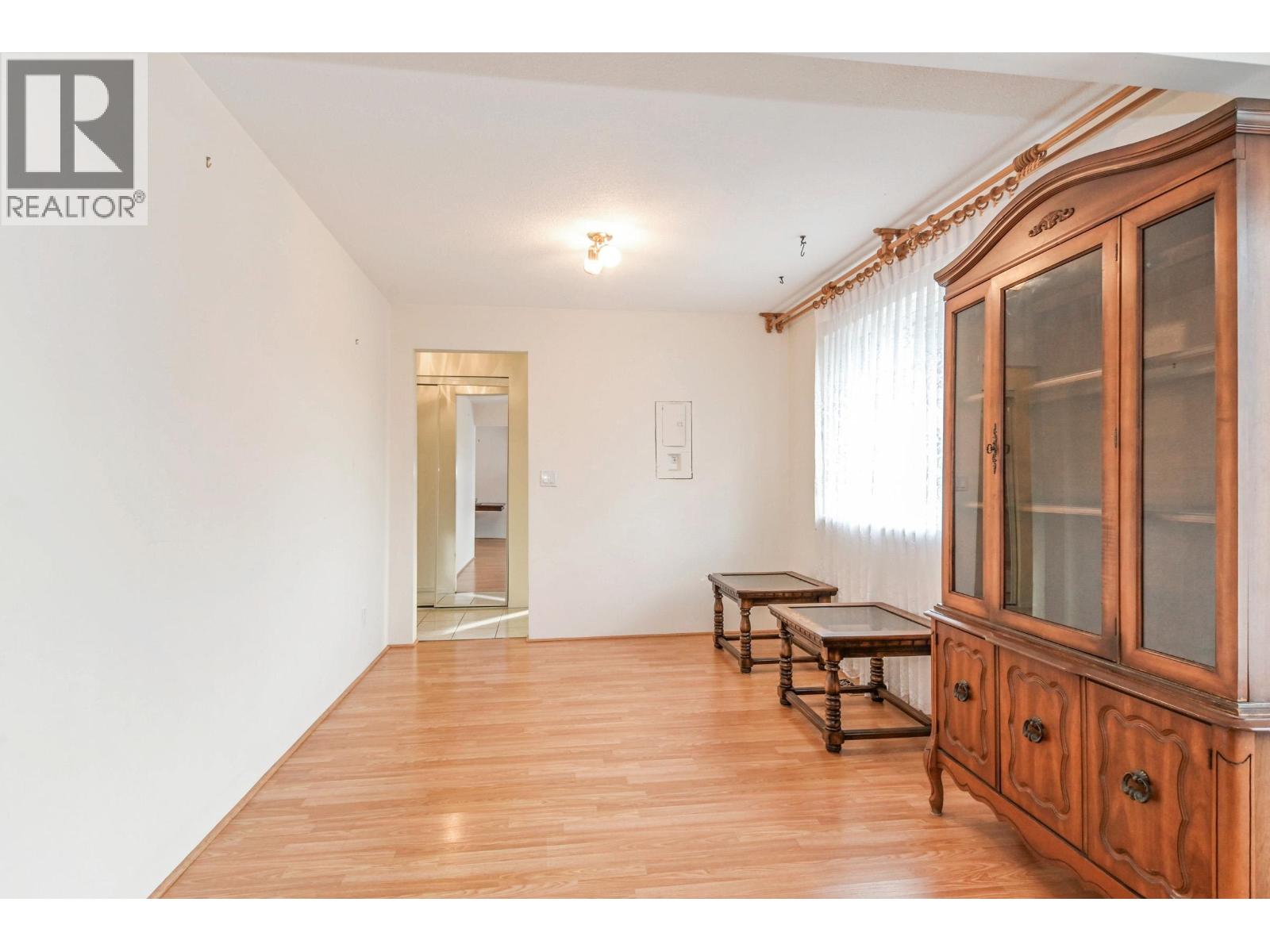 13351 Blundell Road, Richmond, British Columbia  V6W 1B6 - Photo 3 - R3057251
