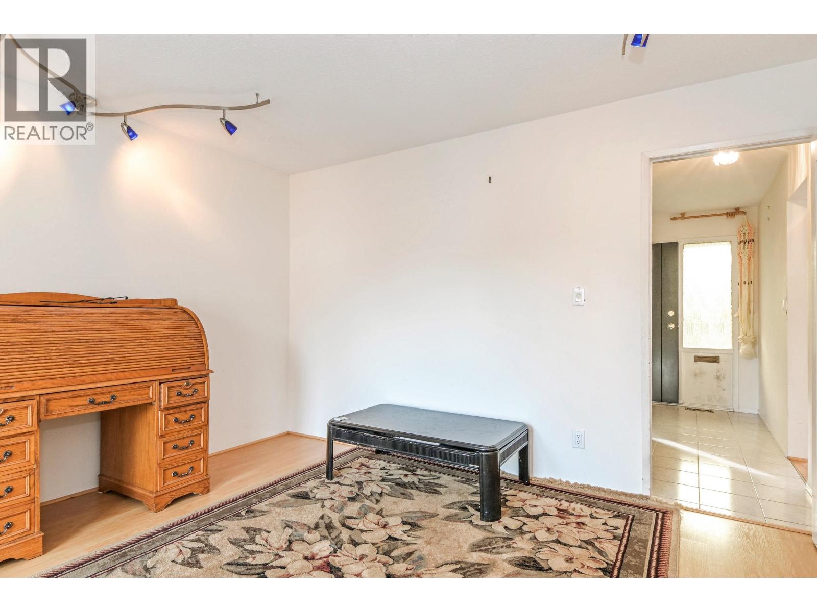 13351 Blundell Road, Richmond, British Columbia  V6W 1B6 - Photo 9 - R3057251