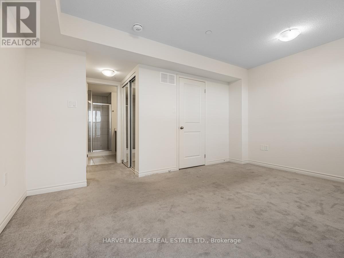 11 - 2255 Mcnab Lane, Mississauga, Ontario  L5J 0B3 - Photo 11 - W12455511