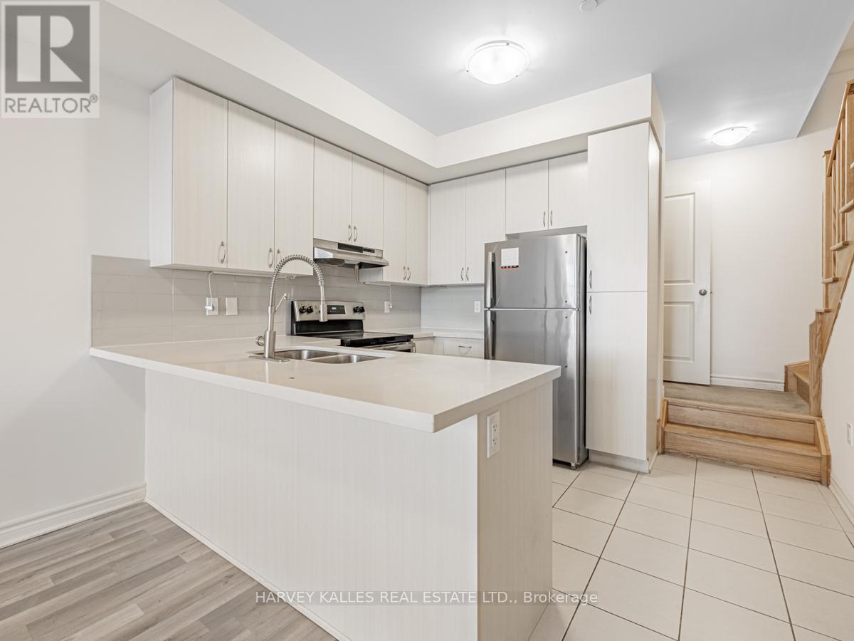 11 - 2255 Mcnab Lane, Mississauga, Ontario  L5J 0B3 - Photo 7 - W12455511