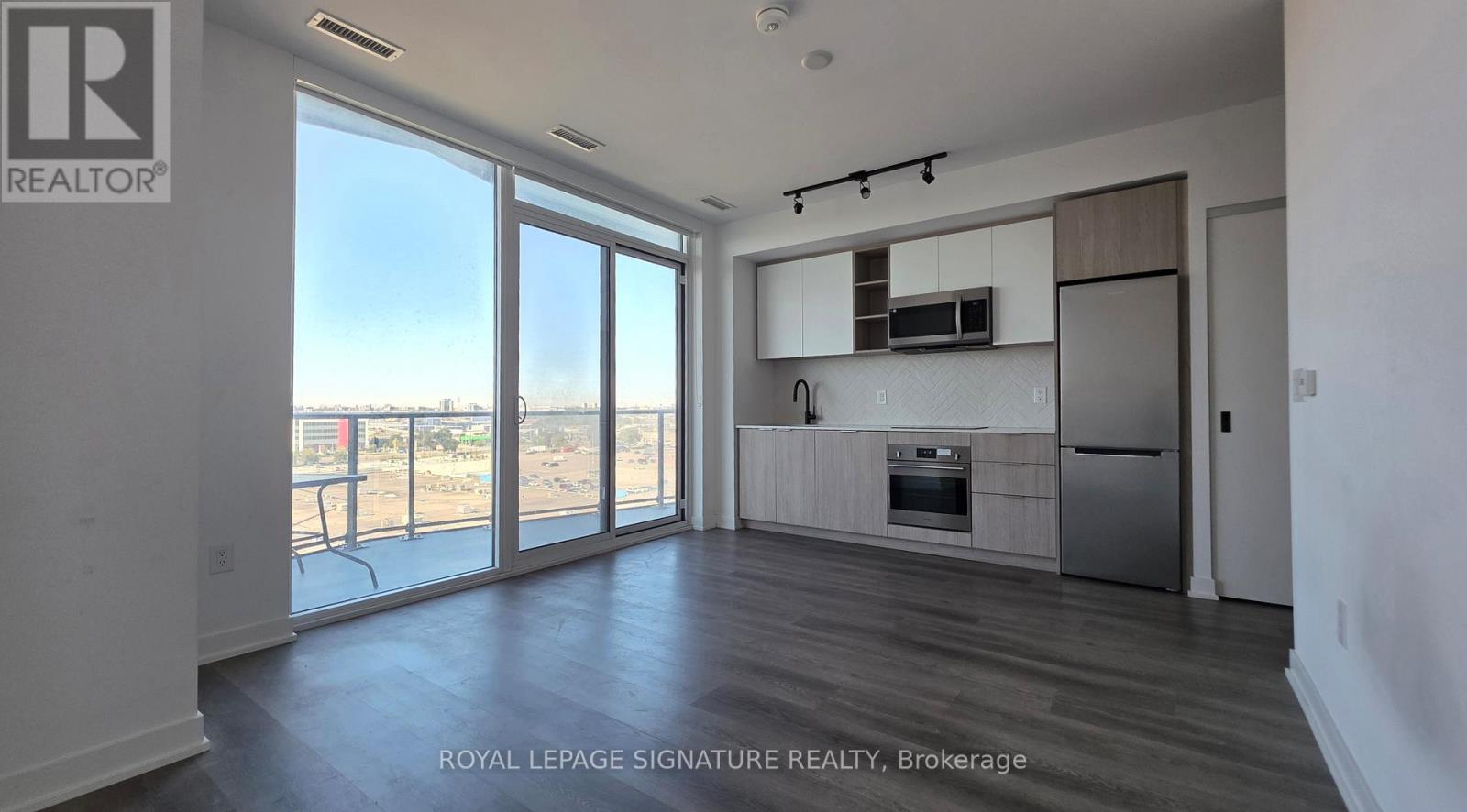 910 - 36 ZORRA STREET, Toronto, Ontario