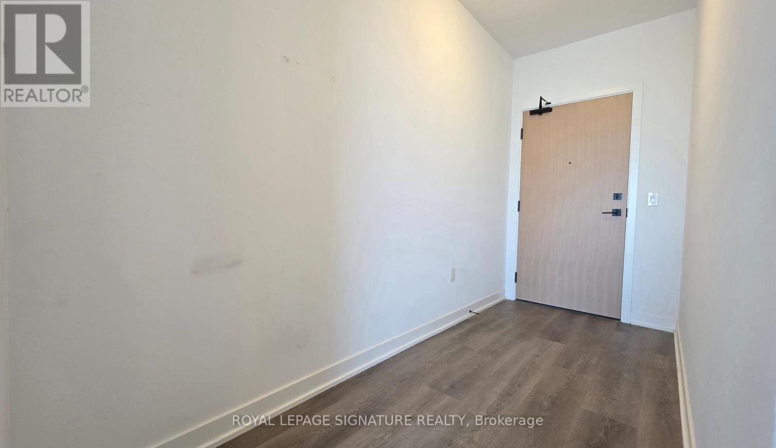 910 - 36 Zorra Street, Toronto, Ontario  M8Z 0G5 - Photo 3 - W12455514