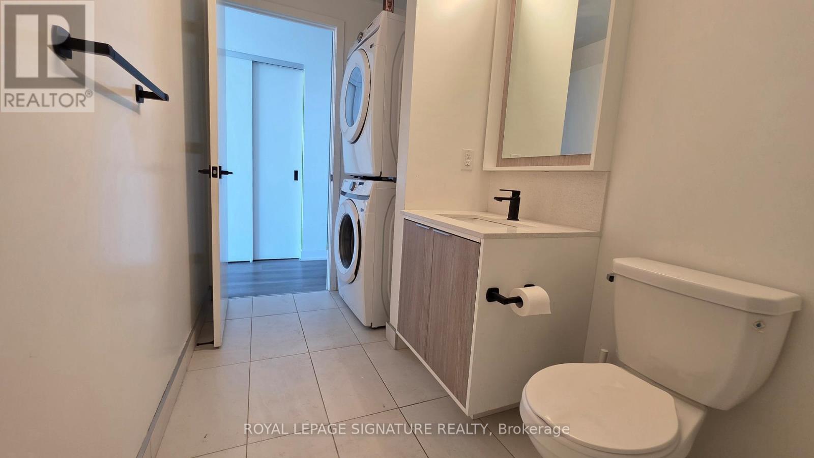 910 - 36 Zorra Street, Toronto, Ontario  M8Z 0G5 - Photo 7 - W12455514