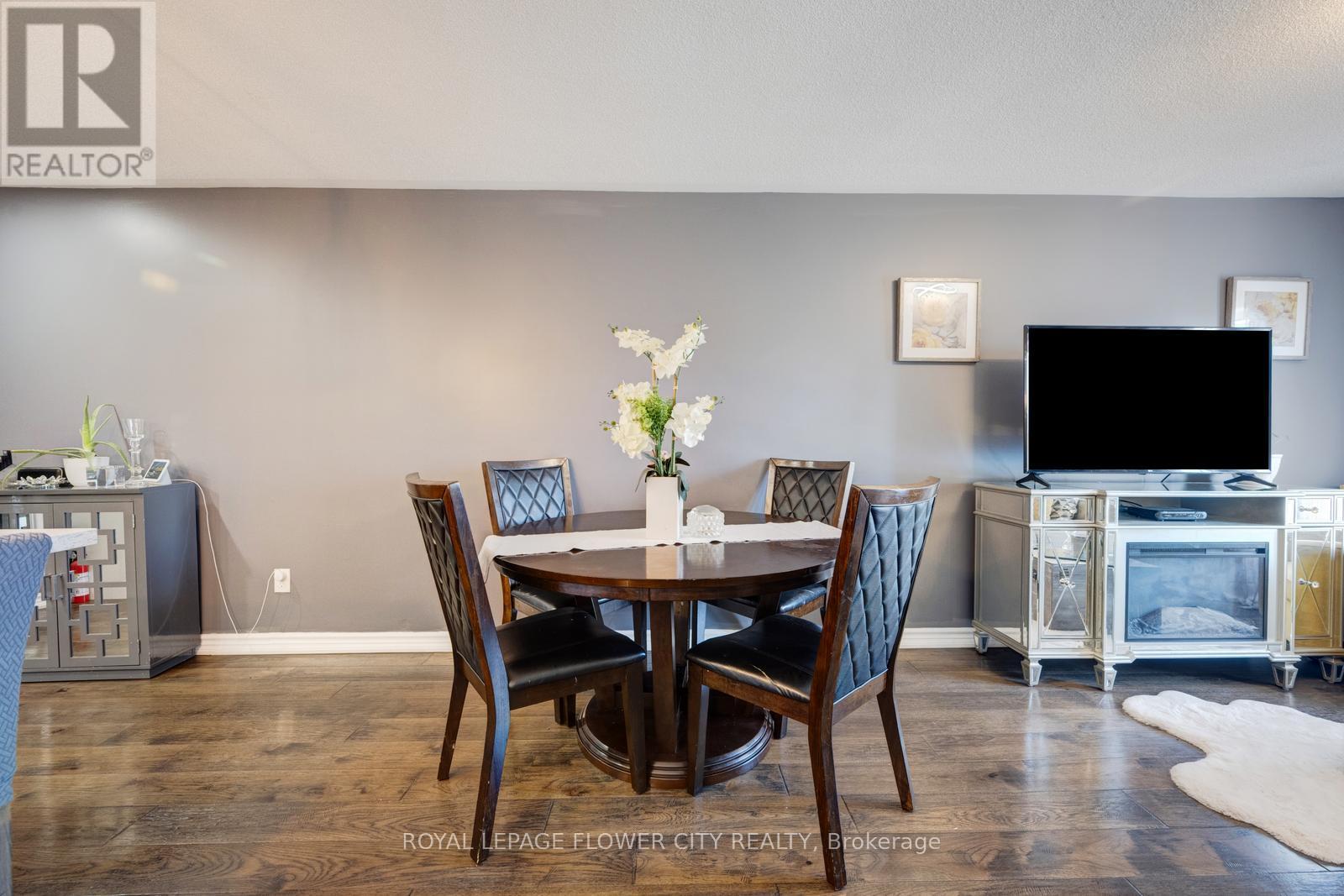 607 Rossellini Drive, Mississauga, Ontario  L5W 1M5 - Photo 15 - W12455521