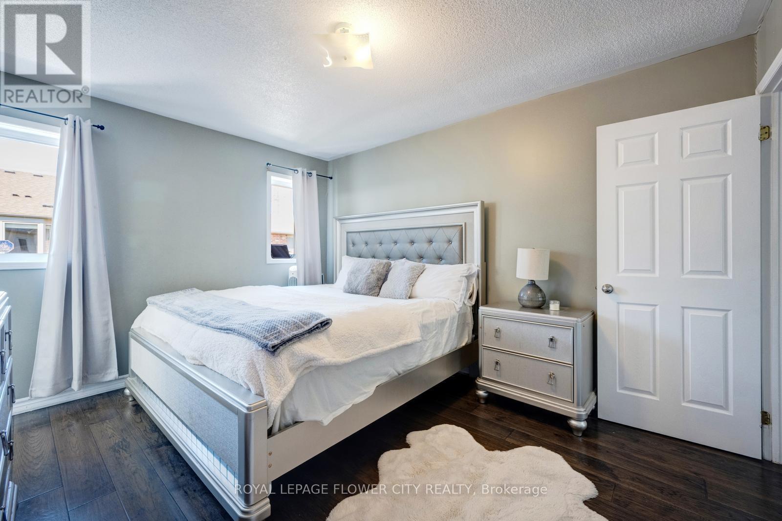 607 Rossellini Drive, Mississauga, Ontario  L5W 1M5 - Photo 18 - W12455521