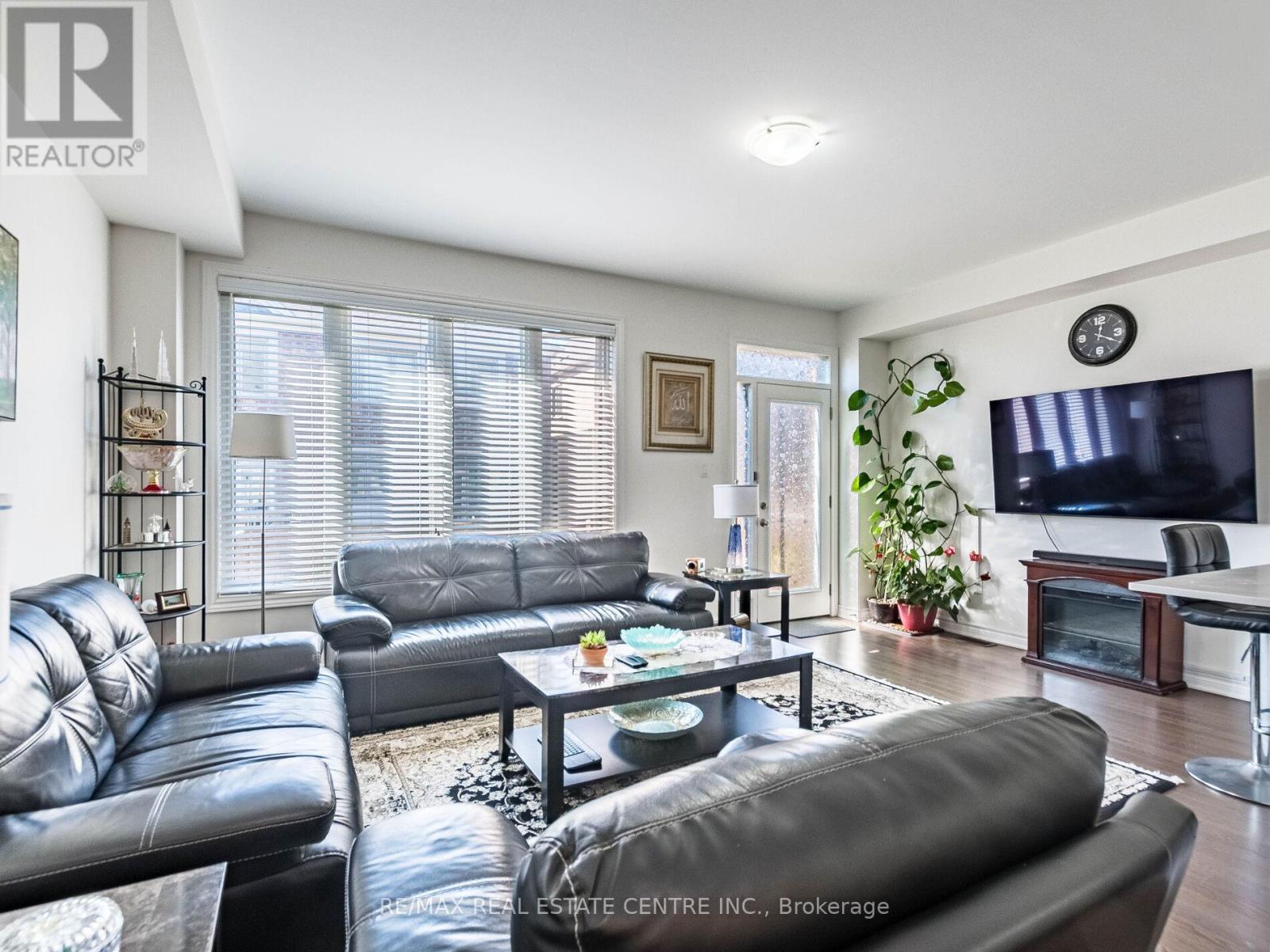 1157 Restivo Lane, Milton, Ontario  L9T 2X5 - Photo 20 - W12455522