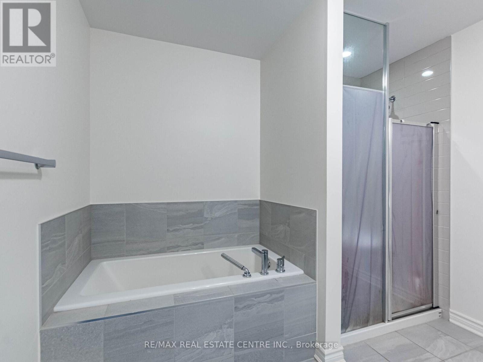 1157 Restivo Lane, Milton, Ontario  L9T 2X5 - Photo 31 - W12455522
