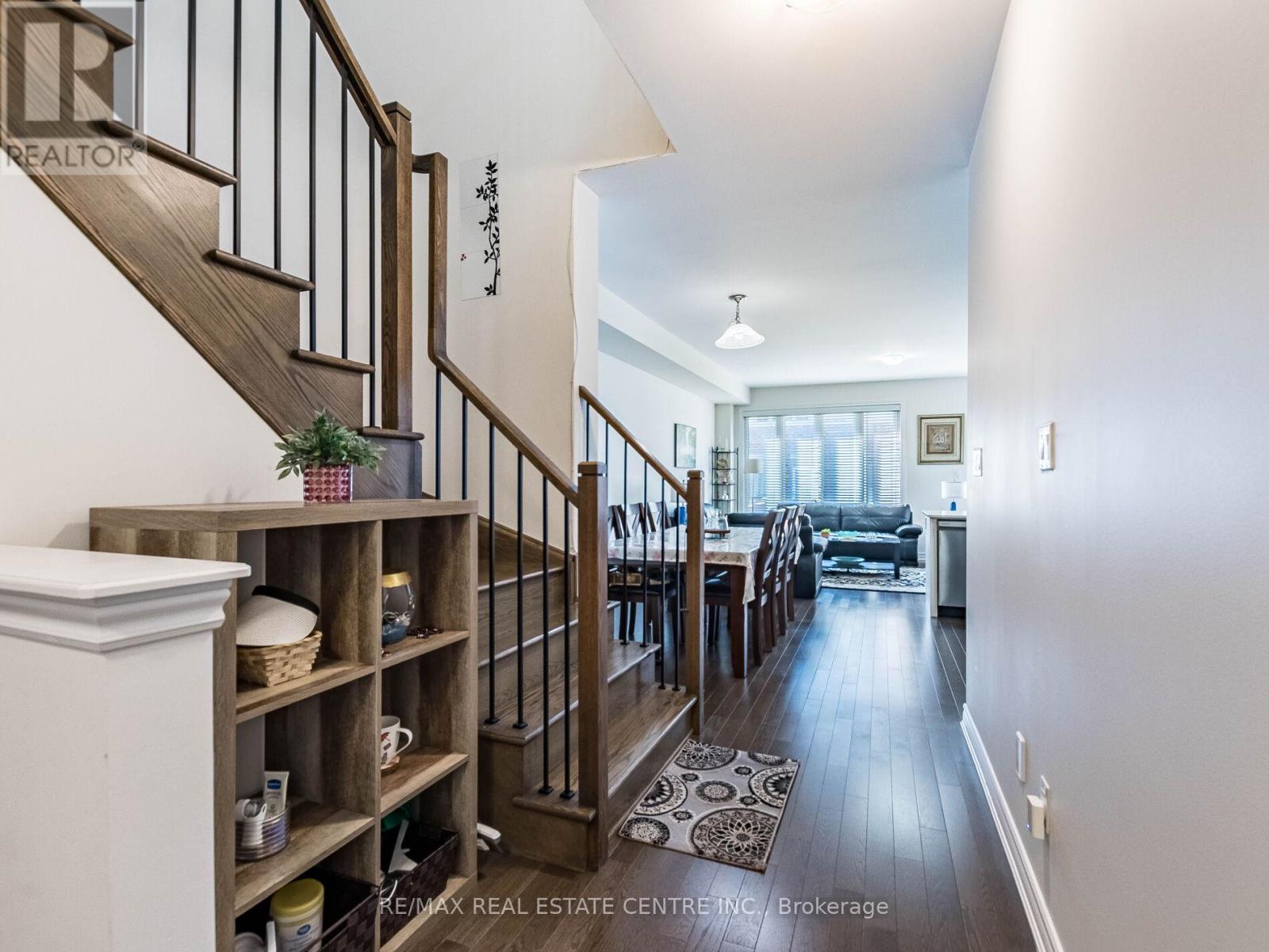 1157 Restivo Lane, Milton, Ontario  L9T 2X5 - Photo 7 - W12455522