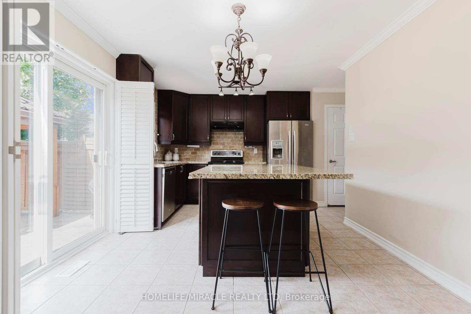 926 Whewell Trail, Milton, Ontario  L9T 8C7 - Photo 29 - W12455524
