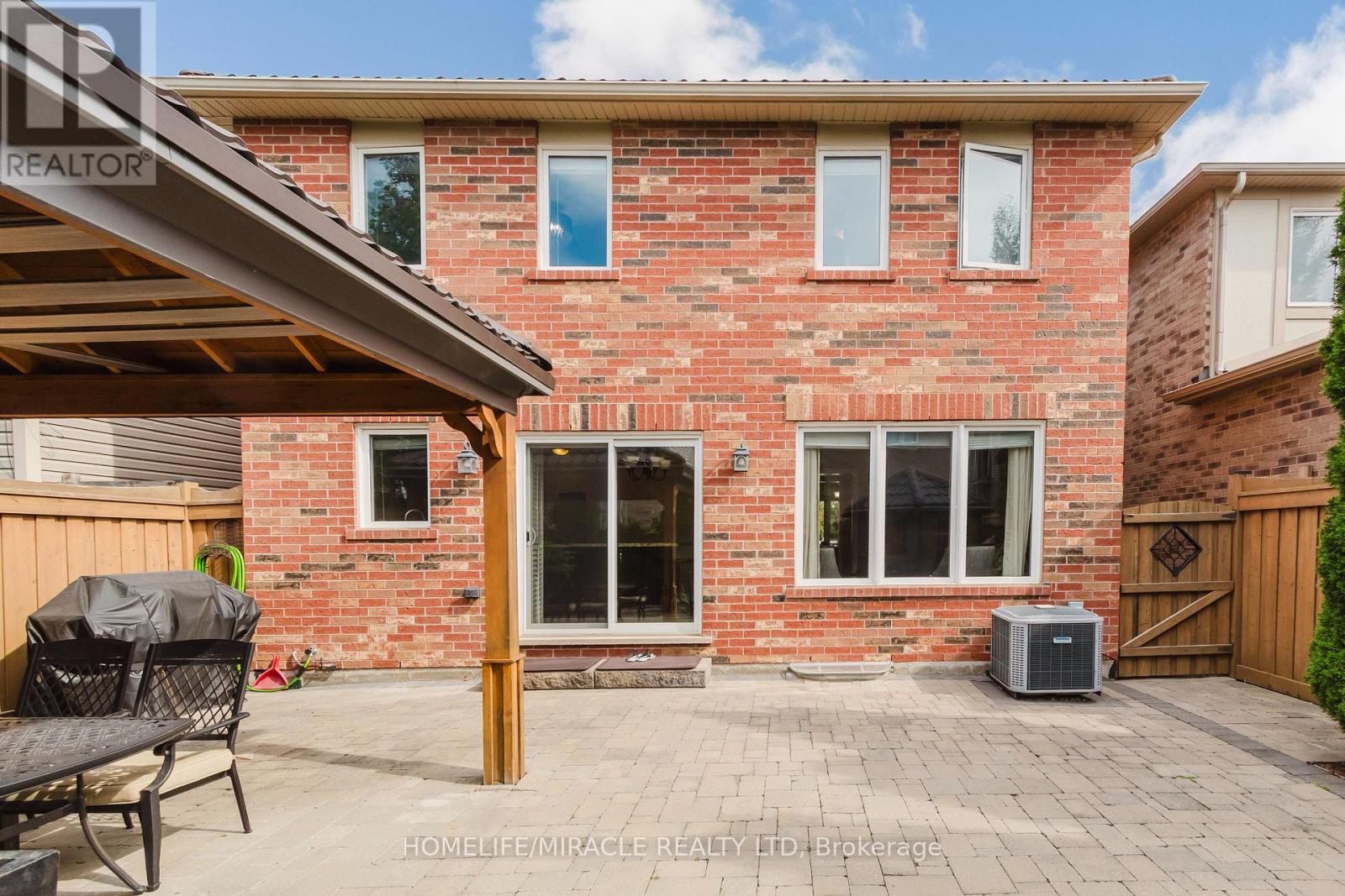 926 Whewell Trail, Milton, Ontario  L9T 8C7 - Photo 6 - W12455524
