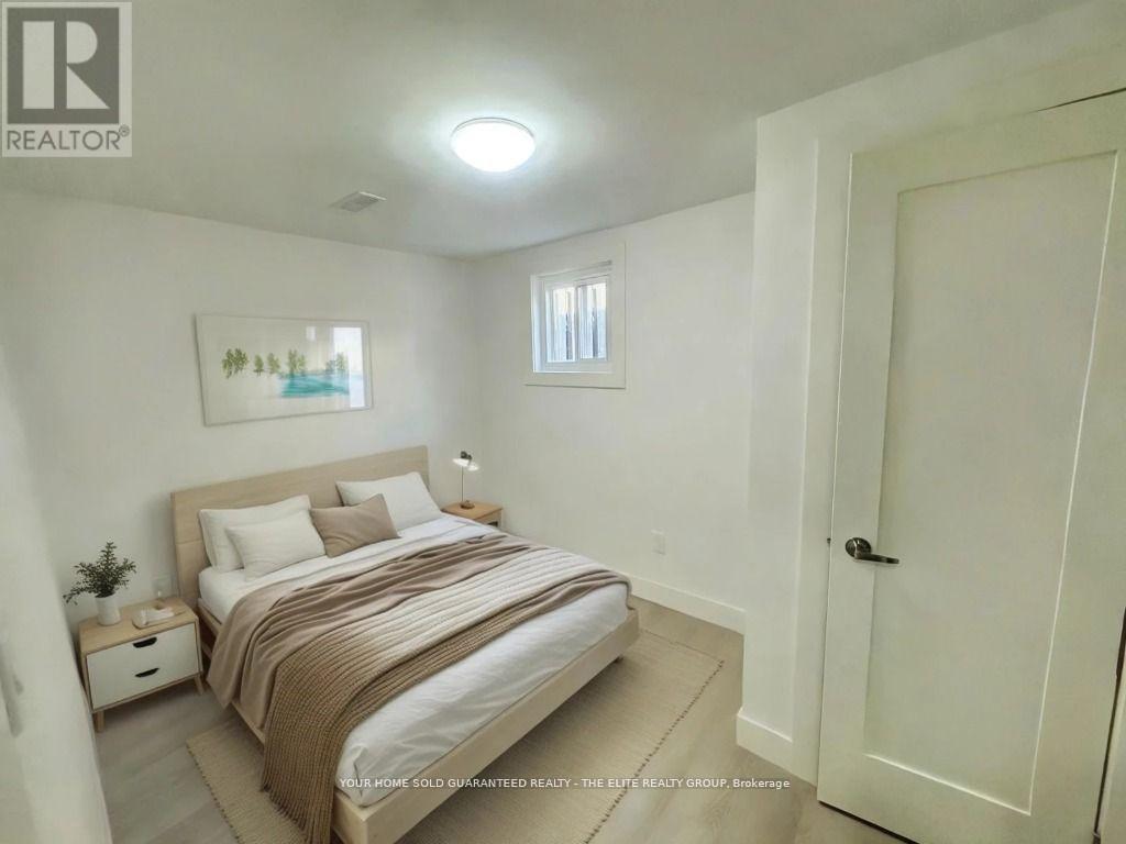 3276 Victory Crescent, Mississauga, Ontario  L4T 1L9 - Photo 11 - W12455527