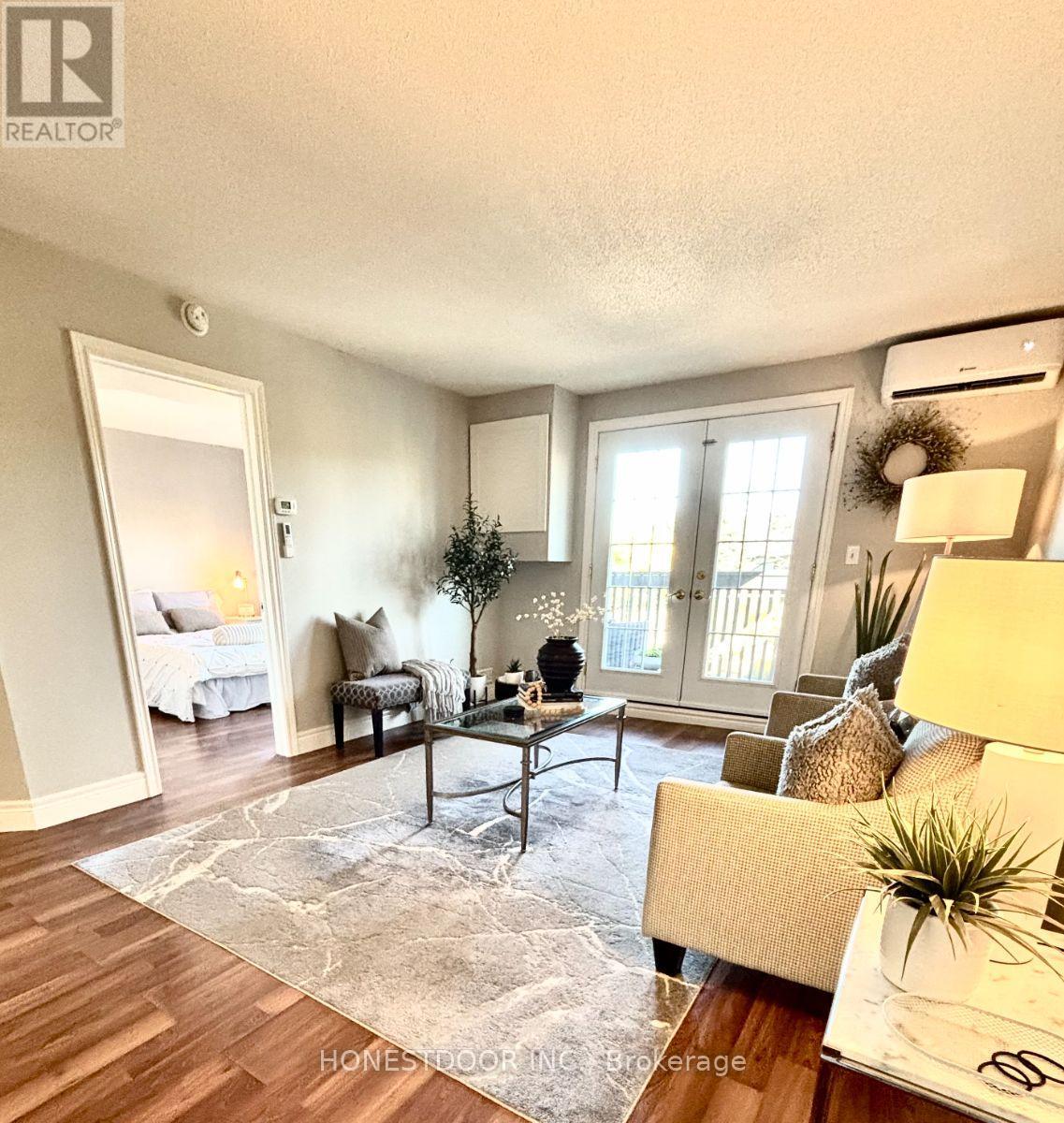 304 - 2030 Cleaver Avenue, Burlington, Ontario  L7M 4C3 - Photo 16 - W12455528