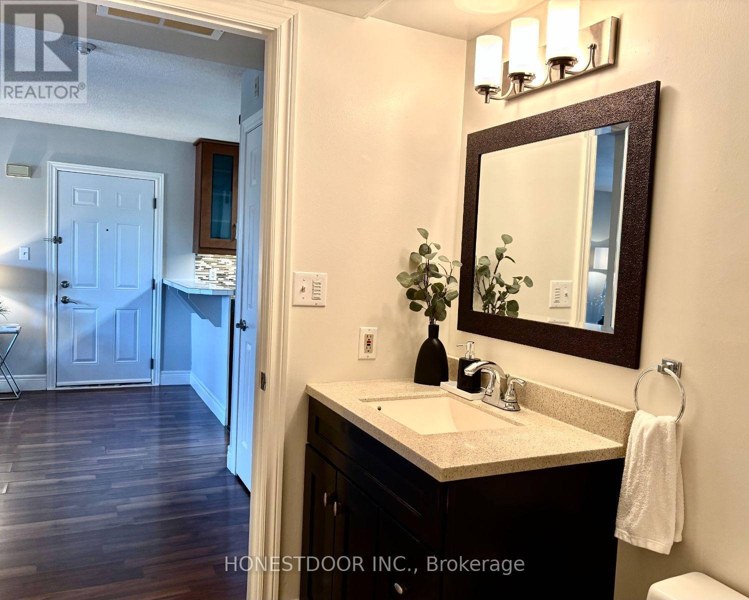 304 - 2030 Cleaver Avenue, Burlington, Ontario  L7M 4C3 - Photo 18 - W12455528