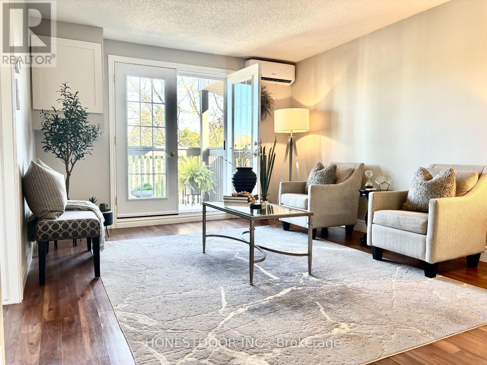 304 - 2030 Cleaver Avenue, Burlington, Ontario  L7M 4C3 - Photo 6 - W12455528