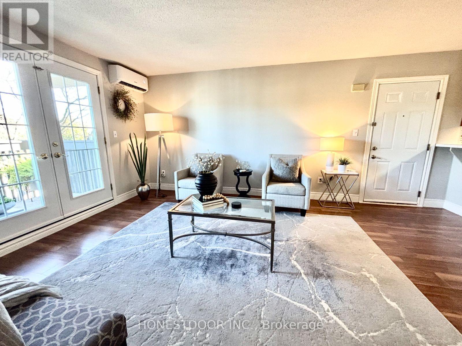 304 - 2030 Cleaver Avenue, Burlington, Ontario  L7M 4C3 - Photo 7 - W12455528