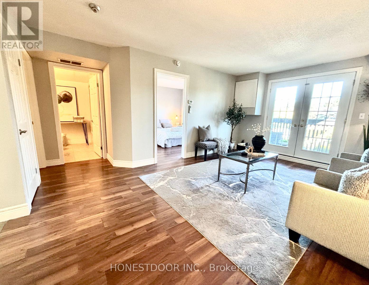 304 - 2030 Cleaver Avenue, Burlington, Ontario  L7M 4C3 - Photo 8 - W12455528