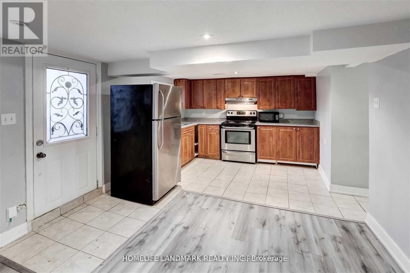67 Bala Avenue, Toronto, Ontario  M6M 2E2 - Photo 16 - W12455536