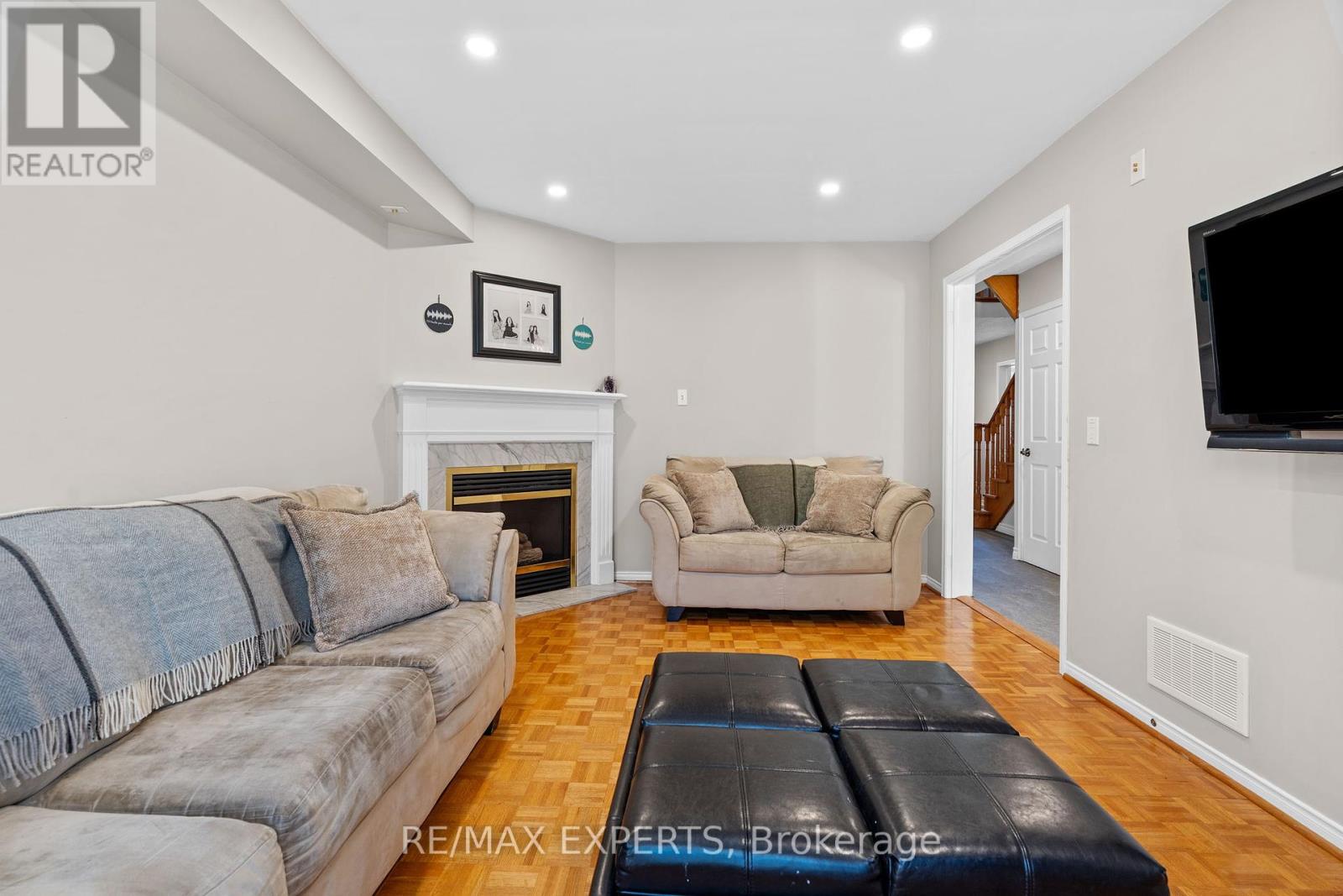 8 Strawberry Hill Court, Caledon, Ontario  L7E 1R9 - Photo 23 - W12455538