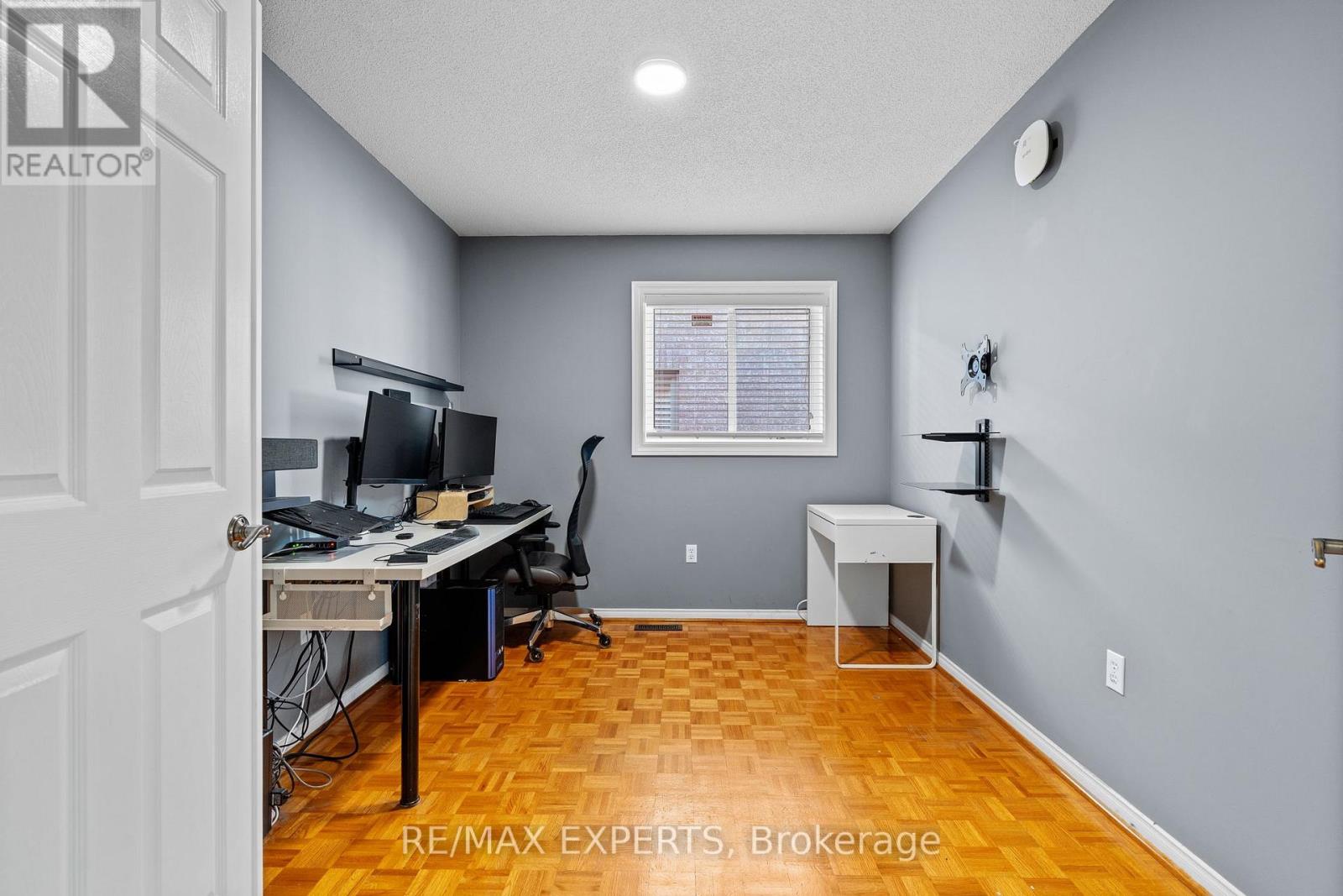 8 Strawberry Hill Court, Caledon, Ontario  L7E 1R9 - Photo 24 - W12455538