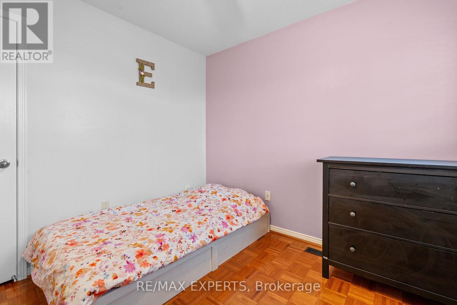 8 Strawberry Hill Court, Caledon, Ontario  L7E 1R9 - Photo 43 - W12455538