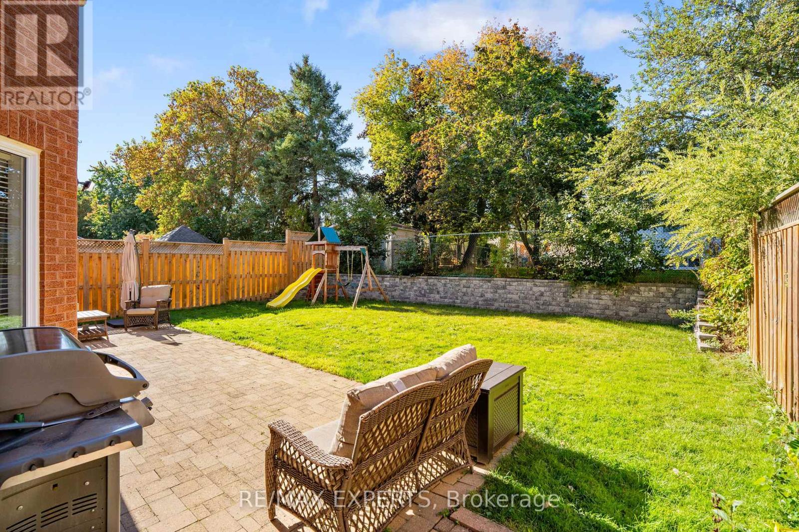 8 Strawberry Hill Court, Caledon, Ontario  L7E 1R9 - Photo 46 - W12455538