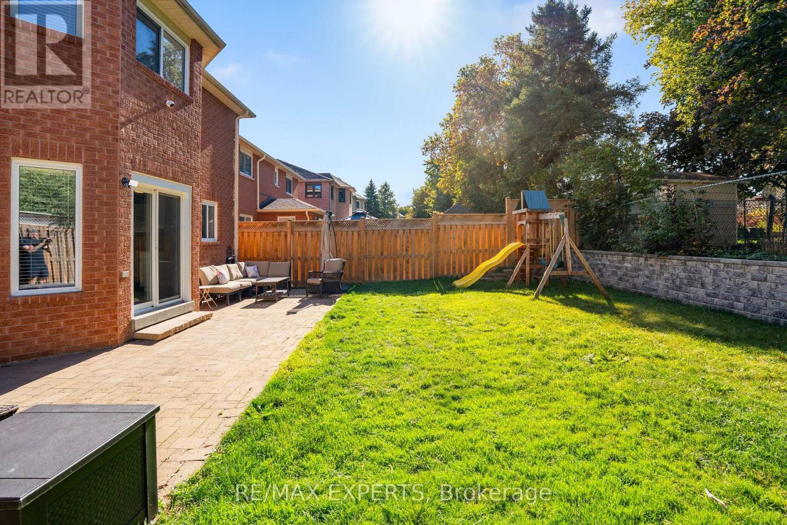 8 Strawberry Hill Court, Caledon, Ontario  L7E 1R9 - Photo 47 - W12455538