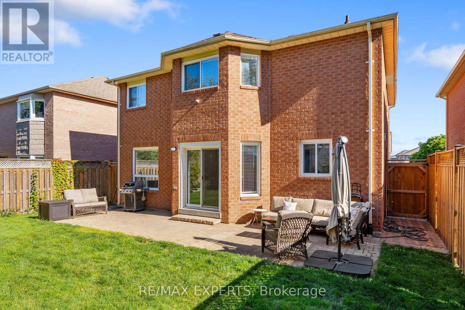 8 Strawberry Hill Court, Caledon, Ontario  L7E 1R9 - Photo 49 - W12455538