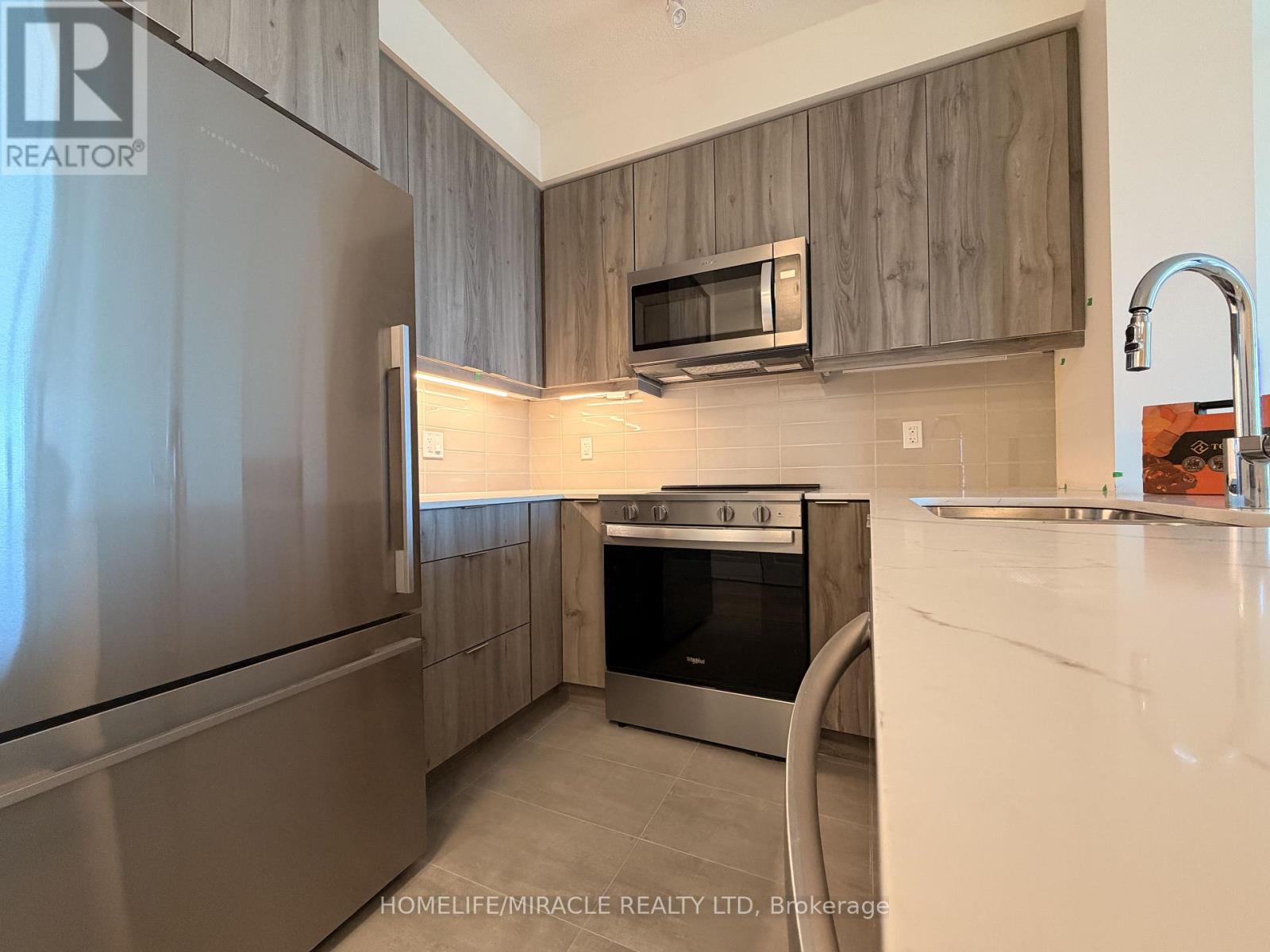 2703 - 15 Watergarden Drive, Mississauga, Ontario  L5R 0H4 - Photo 6 - W12455555