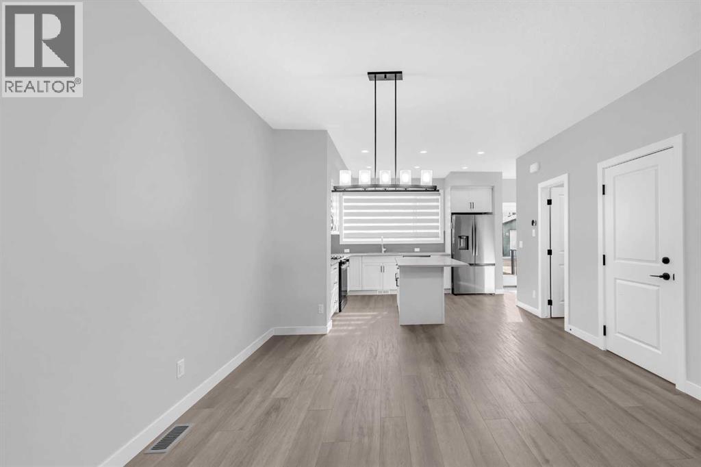 109 Savanna Place Ne, Calgary, Alberta  T3J 5P9 - Photo 12 - A2263590