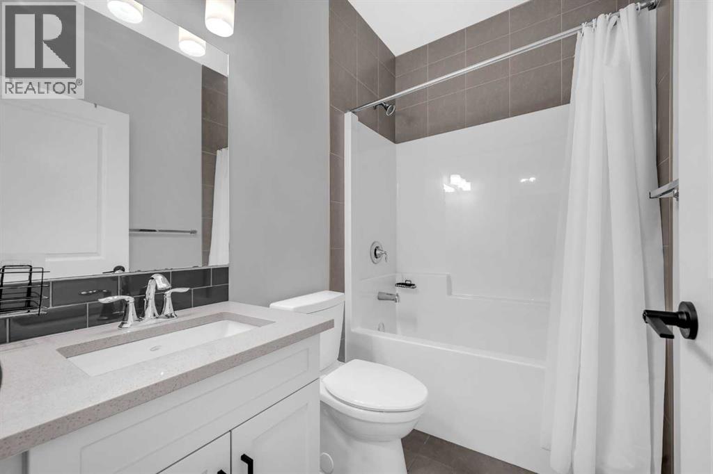 109 Savanna Place Ne, Calgary, Alberta  T3J 5P9 - Photo 6 - A2263590