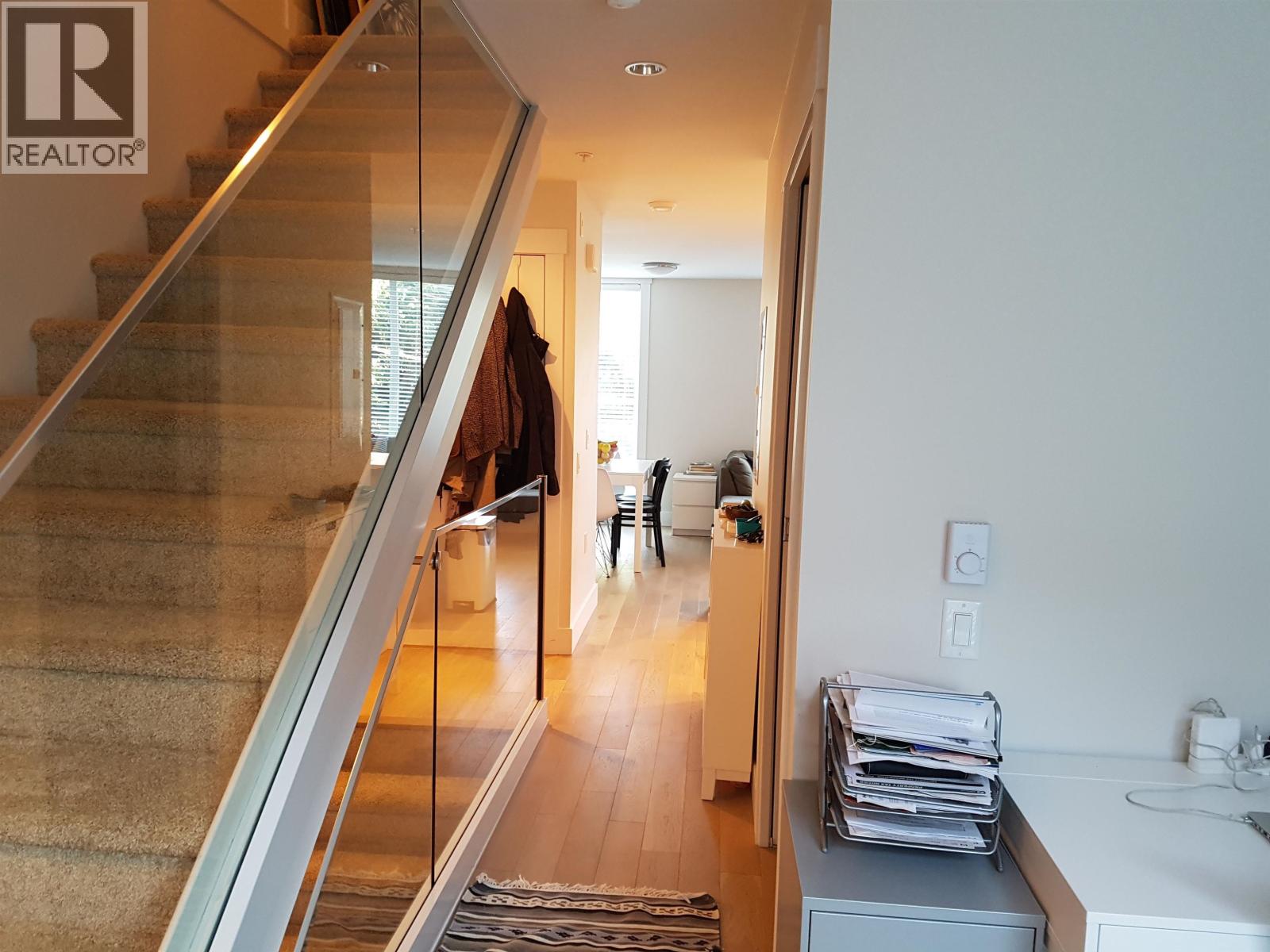 8 531 E 16th Avenue, Vancouver, British Columbia  V5T 2V1 - Photo 2 - R3057213