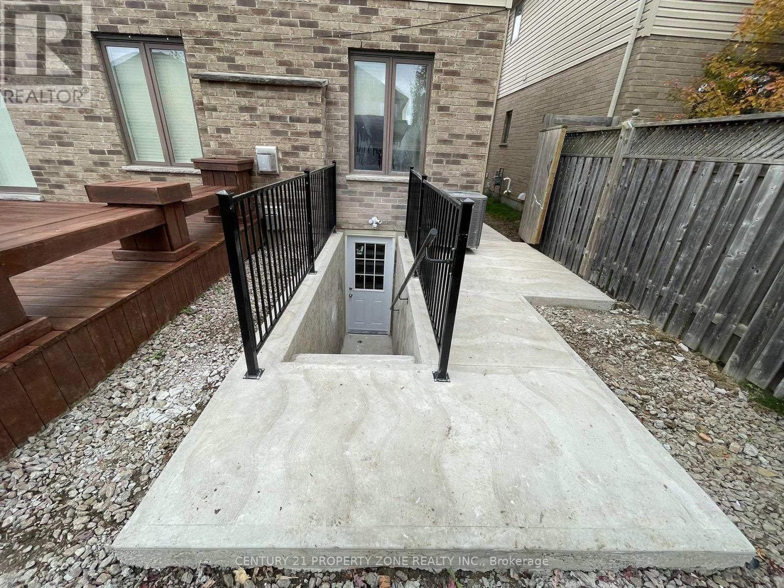 1025 Gleneagle Trail, London North, Ontario  N6G 0K9 - Photo 17 - X12455509
